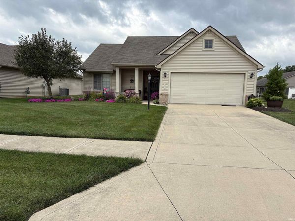 1524 Chesnee Lane, New Haven, IN 46774