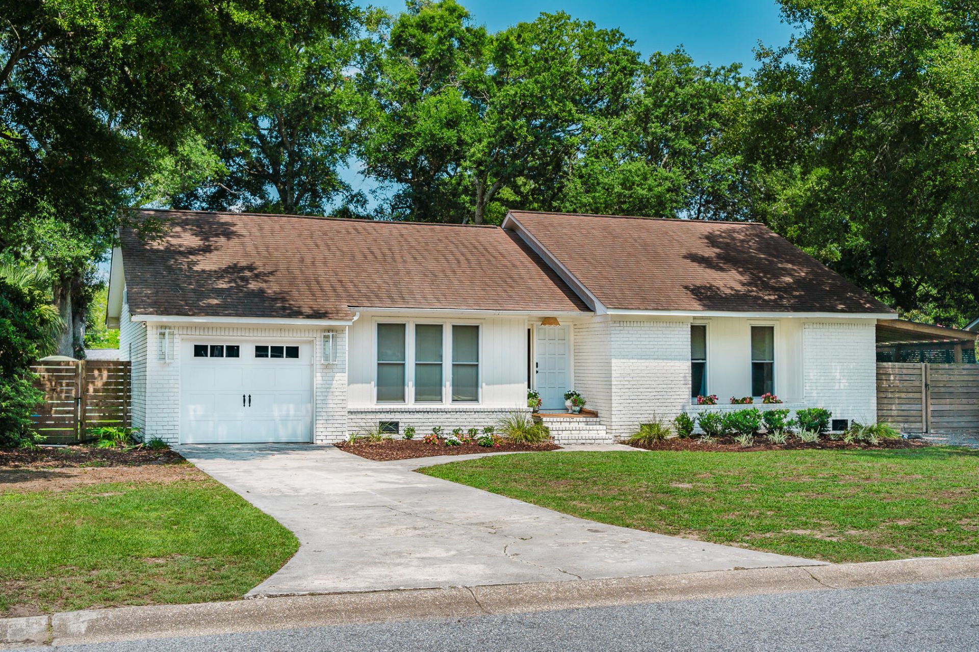 1285 Old Colony Road Photo 12