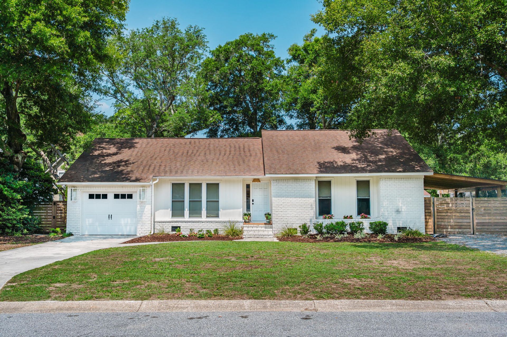 1285 Old Colony Road Photo 13
