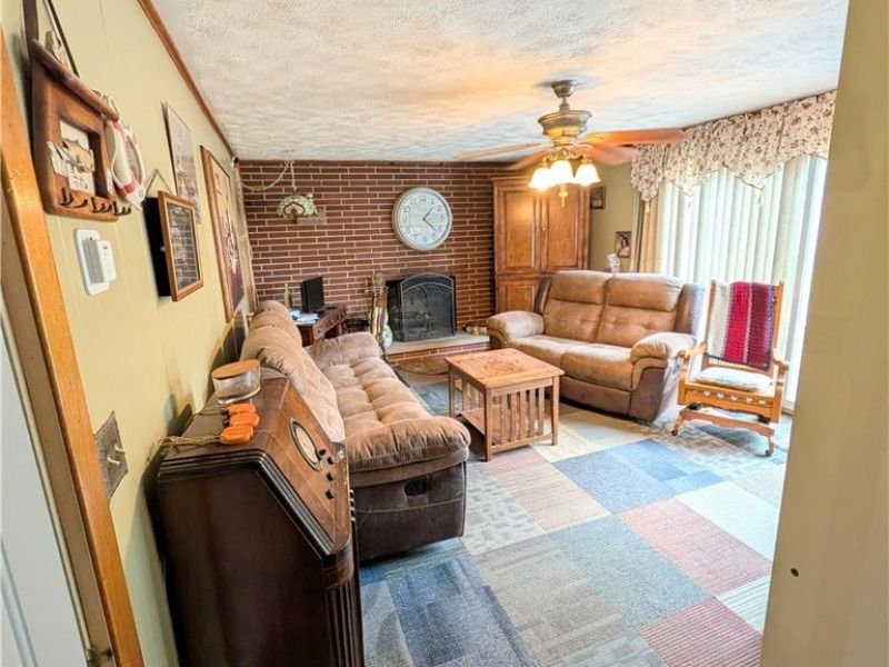 1409 Opal Street, Louisville, OH 44641 Photo 13
