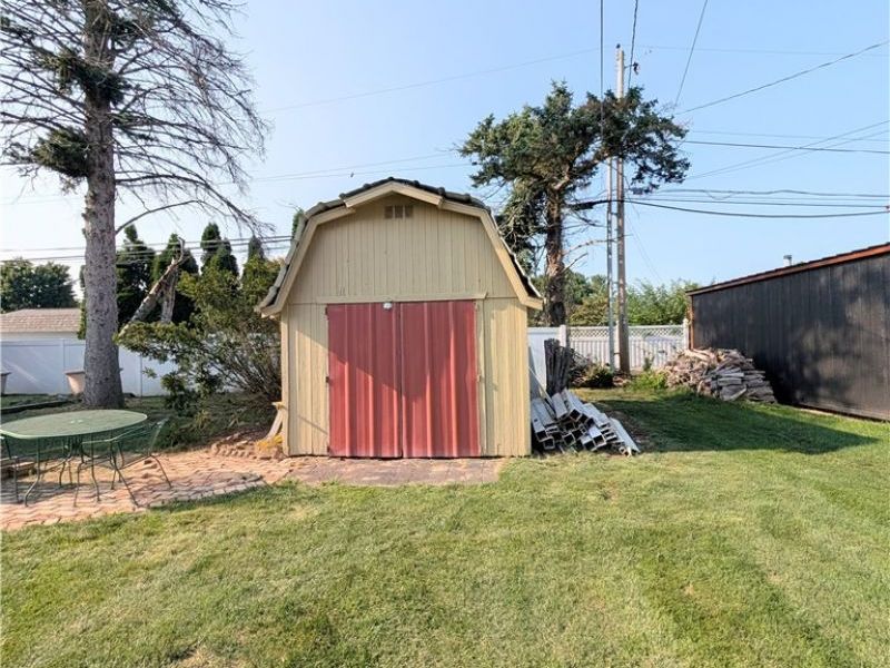 1409 Opal Street, Louisville, OH 44641 Photo 6