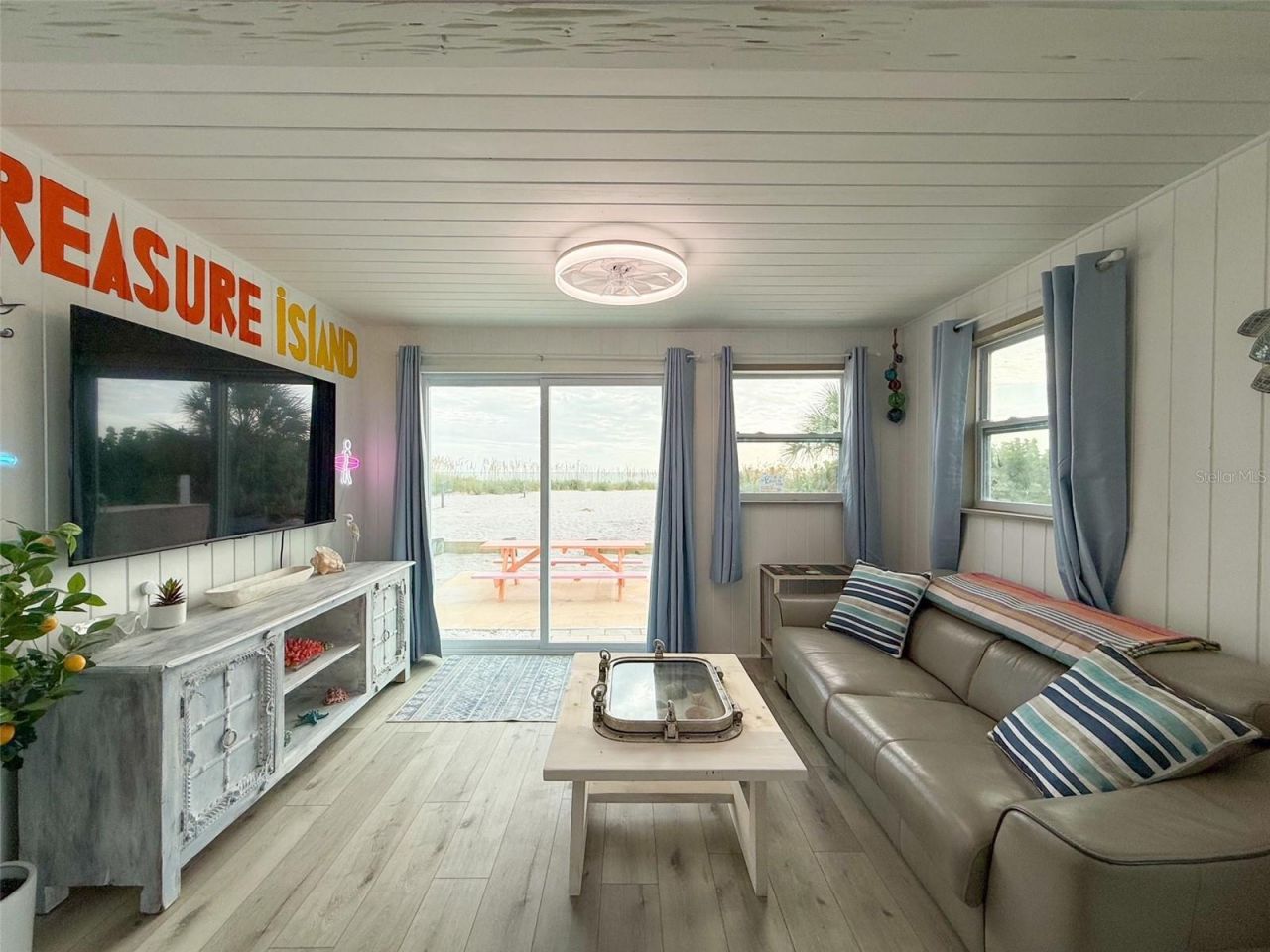 12609 Sunshine Lane, Treasure Island, FL 33706 Photo