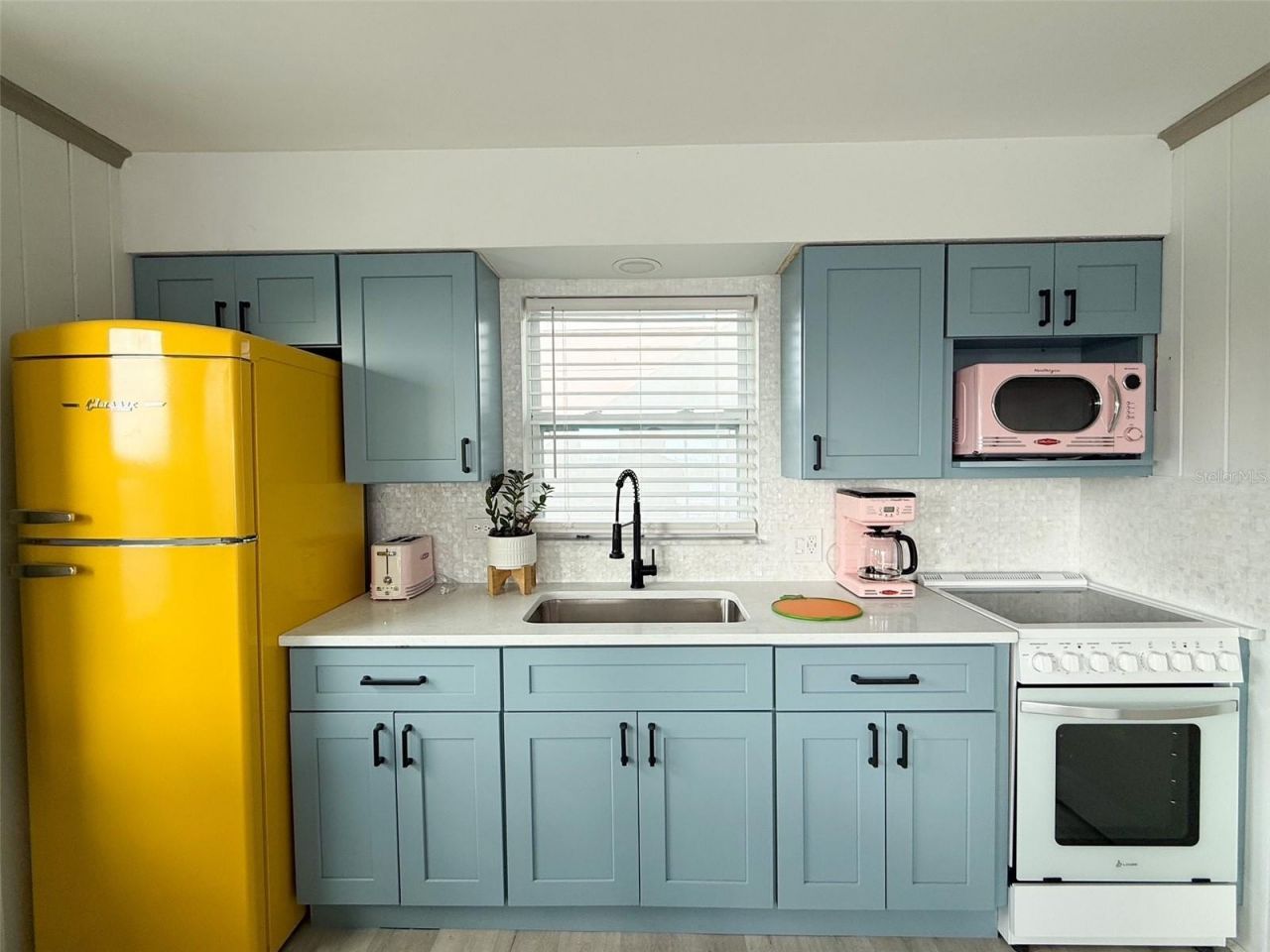 12609 Sunshine Lane, Treasure Island, FL 33706 Photo
