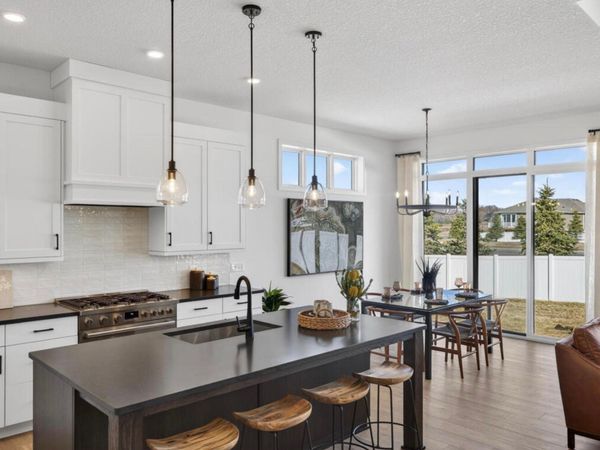 1722 Jonni Way, Chanhassen, MN 55317