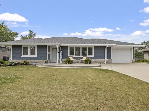 1621 Barthelone Street , Crest Hill, IL 60403