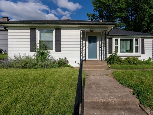 2415 Glen Place , Davenport, IA 52804