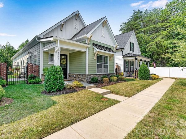 2011 Claybrook Lane, Denver, NC 28037