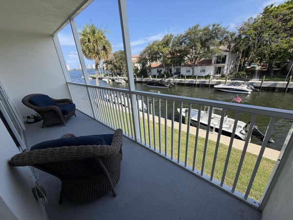 120 Lehane Terrace, Unit 206, North Palm Beach, FL 33408