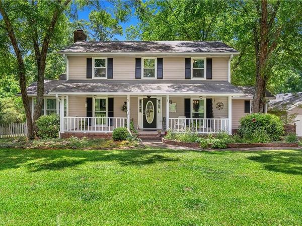 895 Fairplay Drive , Social Circle, GA 30025