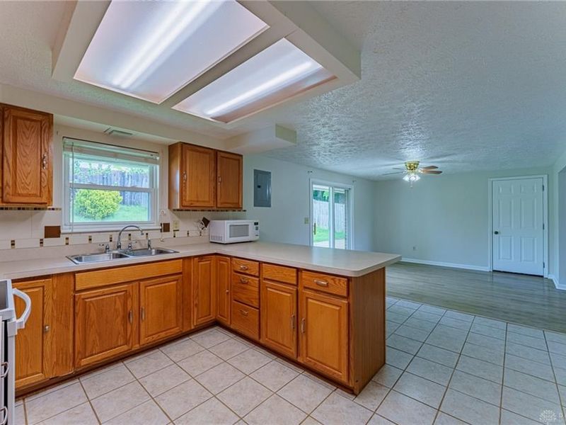 6689 Celestine Street, Huber Heights, OH 45424 Photo 15