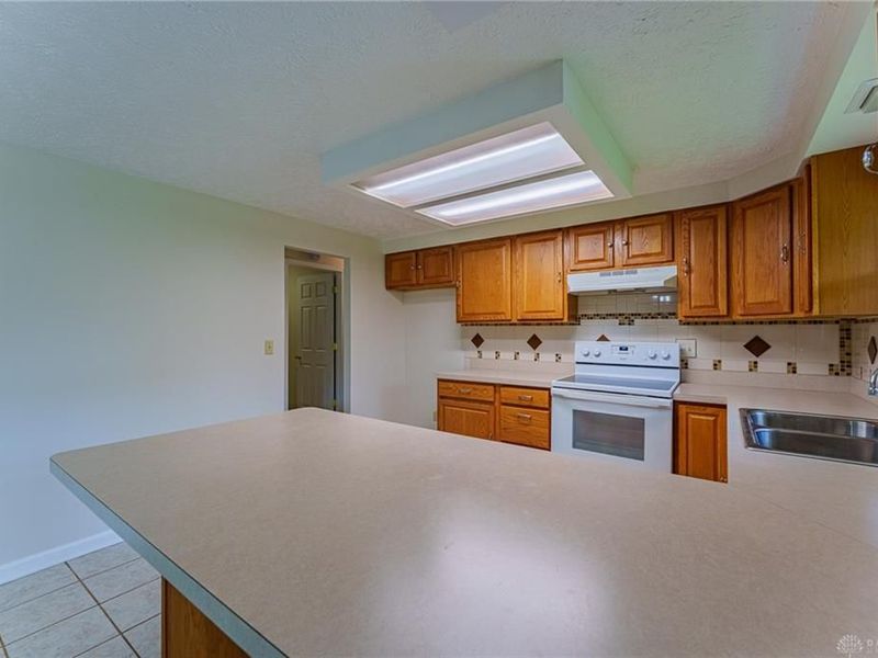 6689 Celestine Street, Huber Heights, OH 45424 Photo 18