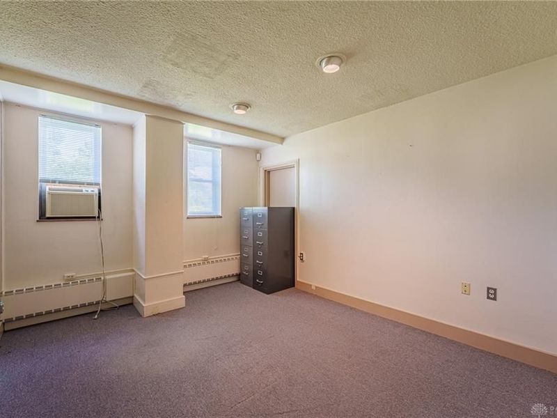 220 W Siebenthaler Avenue, Dayton, OH 45405 Photo 16