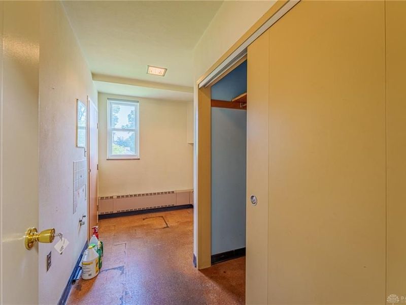 220 W Siebenthaler Avenue, Dayton, OH 45405 Photo 20