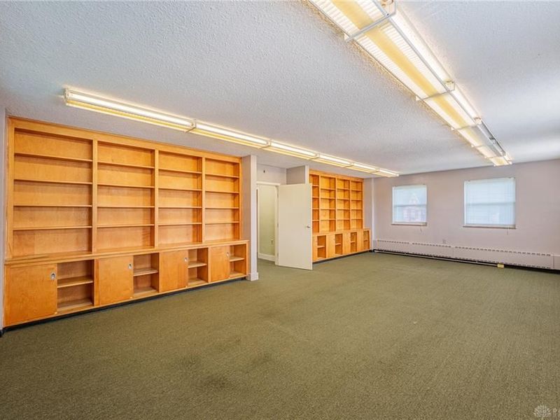 220 W Siebenthaler Avenue, Dayton, OH 45405 Photo 22