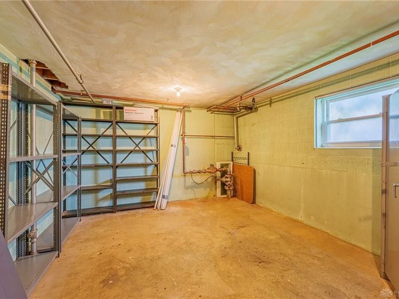 220 W Siebenthaler Avenue, Dayton, OH 45405 Photo 29
