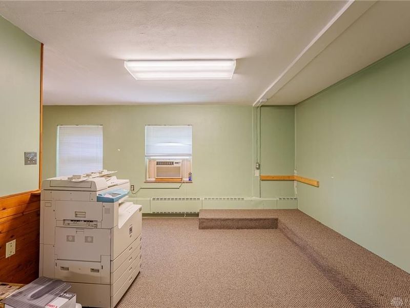 220 W Siebenthaler Avenue, Dayton, OH 45405 Photo 38