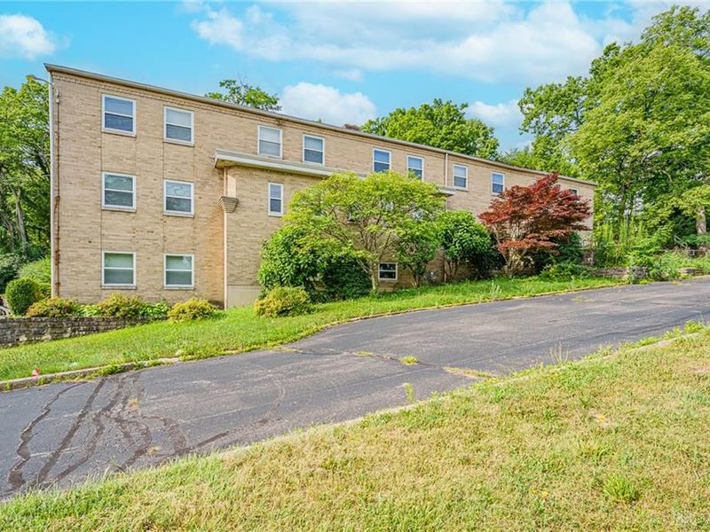 220 W Siebenthaler Avenue, Dayton, OH 45405 Photo 4
