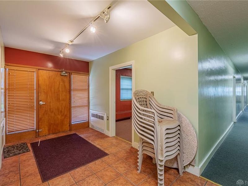 220 W Siebenthaler Avenue, Dayton, OH 45405 Photo 5