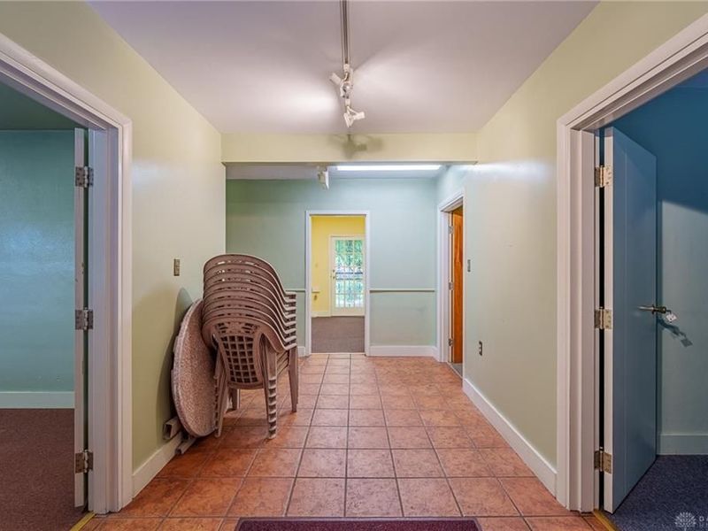 220 W Siebenthaler Avenue, Dayton, OH 45405 Photo 6