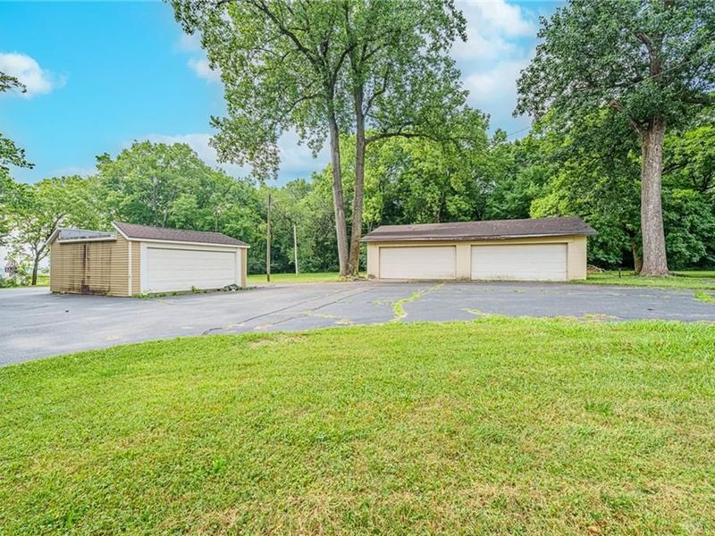220 W Siebenthaler Avenue, Dayton, OH 45405 Photo 60