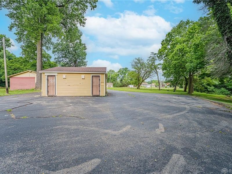 220 W Siebenthaler Avenue, Dayton, OH 45405 Photo 61