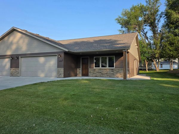 205 Custer Avenue N, Canby, MN 56220