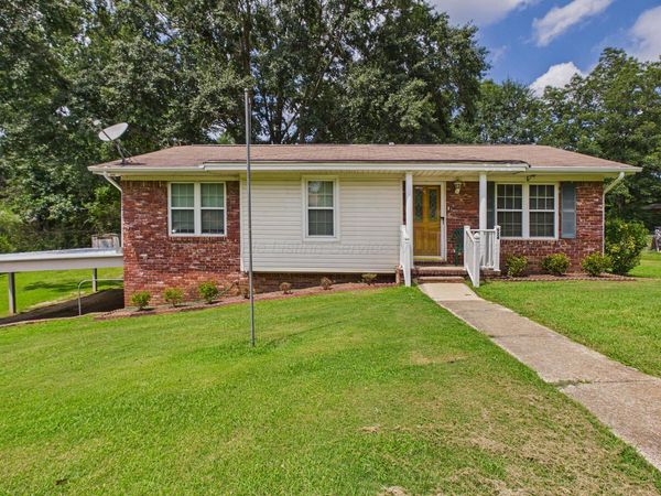 924 CRESTVIEW Ln, Adamsville, AL 35005