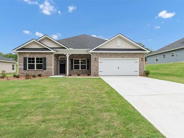305 Angela Avenue , Bowdon, GA 30108