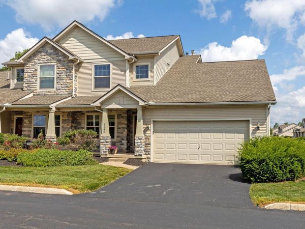 6040 Coventry Lake Drive , Hilliard, OH 43026