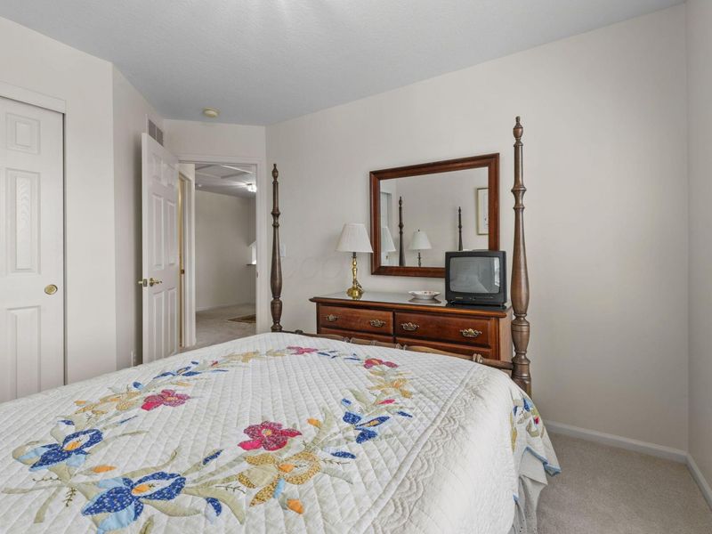 6040 Coventry Lake Drive, Hilliard, OH 43026 Photo 36