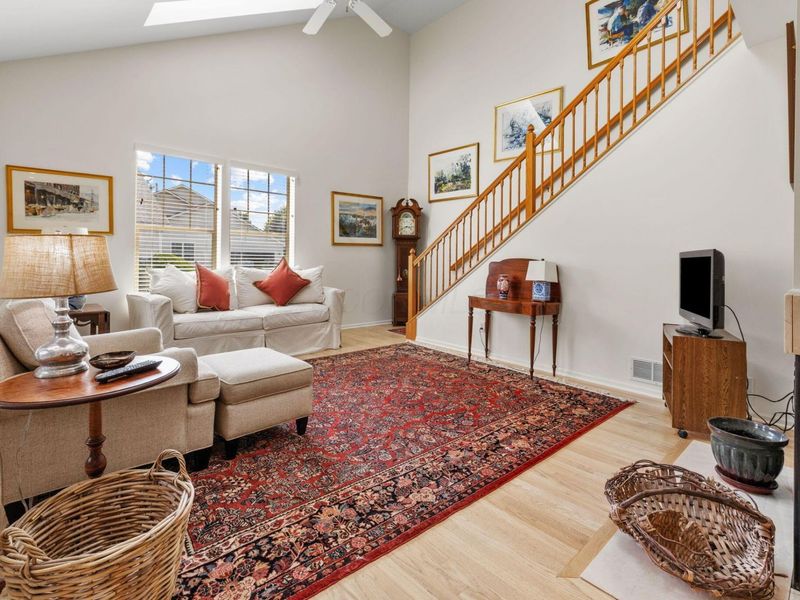 6040 Coventry Lake Drive, Hilliard, OH 43026 Photo 5