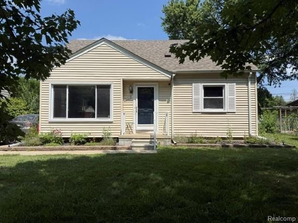 32118 Cambridge Street, Garden, Mi 48135