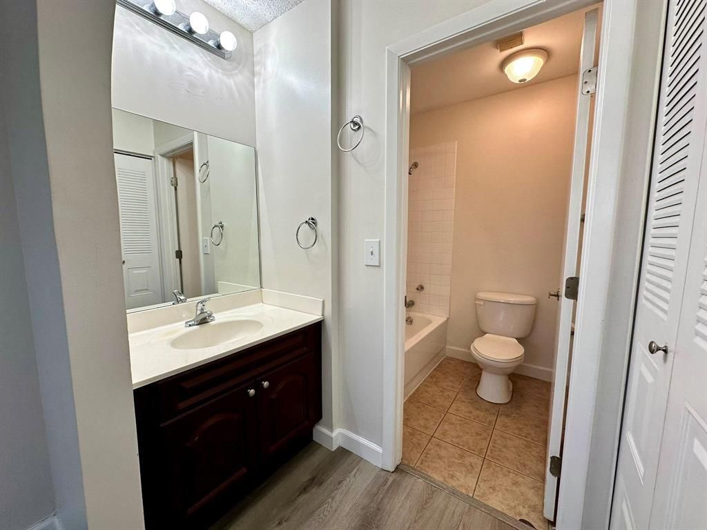 5641 Riverside Drive, Unit 306B1, Coral Springs, FL 33067 Photo