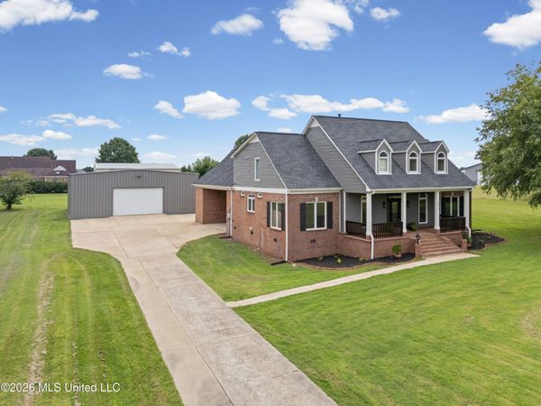 1890 Green Village Drive, Hernando, MS 38632