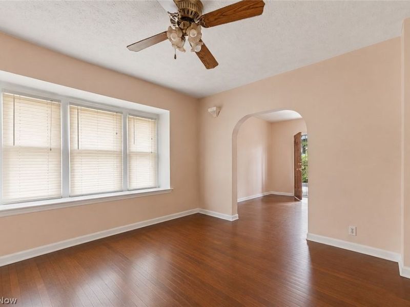 18914 Neff Road, Cleveland, OH 44119 Photo 12