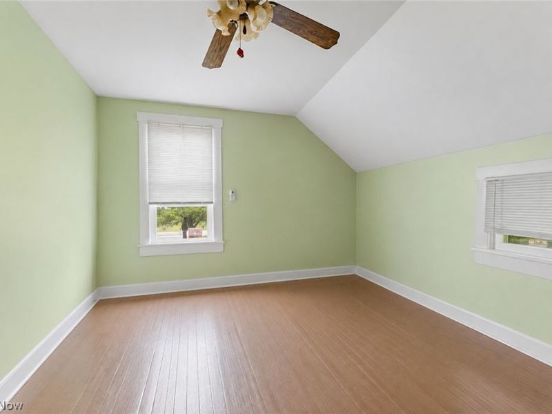 18914 Neff Road, Cleveland, OH 44119 Photo 17