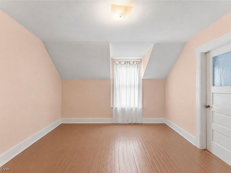 18914 Neff Road, Cleveland, OH 44119 Photo 18