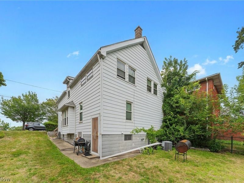 18914 Neff Road, Cleveland, OH 44119 Photo 21