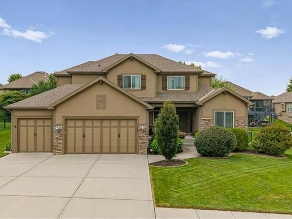1224 Kingsland Circle, Raymore, MO 64083