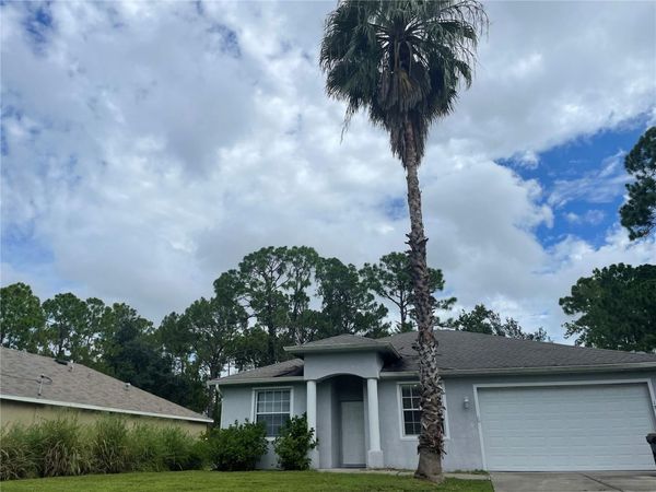 1818 GOVERNOR AVENUE , NORTH PORT, FL 34288
