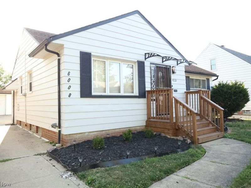 6008 Monica Lane, Garfield Heights, OH 44125 Photo 2
