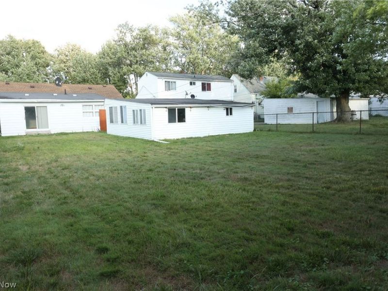 6008 Monica Lane, Garfield Heights, OH 44125 Photo 32