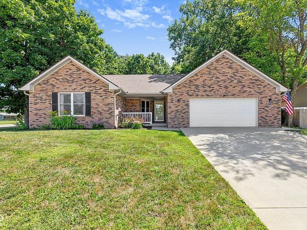 2435 Shorewood Drive , Lebanon, IN 46052