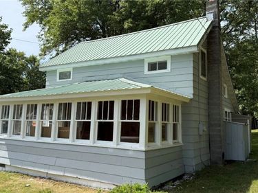 45 Railroad Street, Bernhards Bay, NY 13028