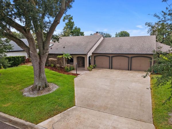 7437 PINEMOUNT DRIVE , ORLANDO, FL 32819