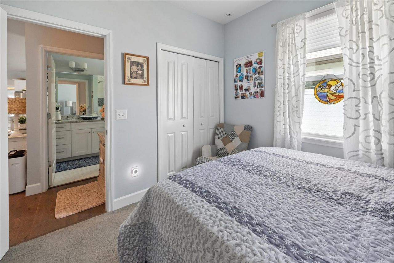 1761 SW 247th Street , Newberry, FL 32669 Photo