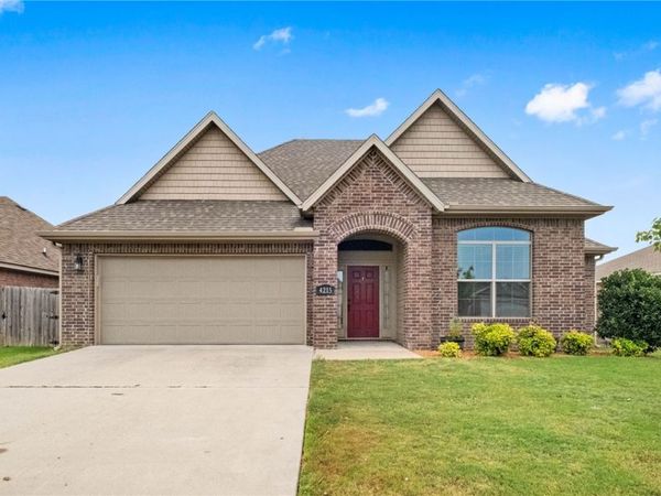 4215 Crosshill Cove , Springdale, AR 72762