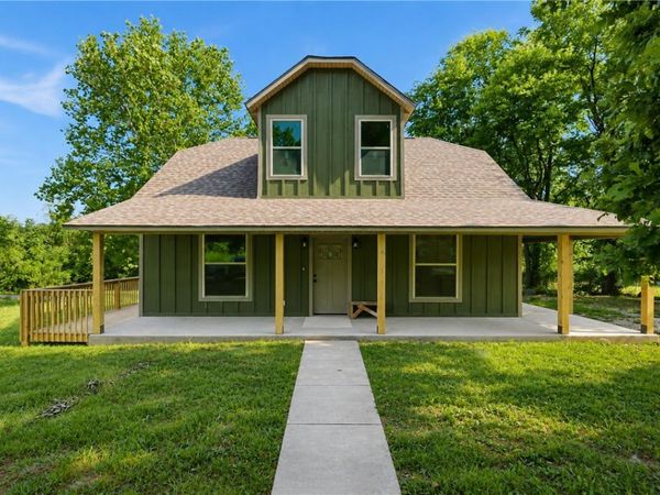 308 Flickinger Street, Sulphur Springs, AR 72768