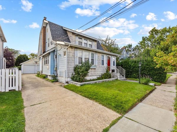 42 N Corona Avenue , Valley Stream, NY 11580