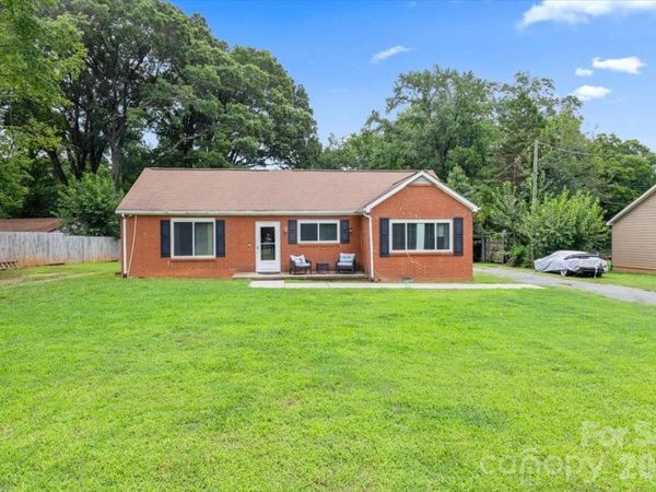 409 Toddville Road, Charlotte, NC 28214
